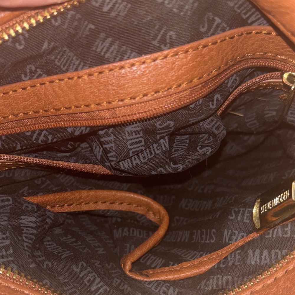 Steve Madden Brown Crossbody Bag with Black Tassel - Picture 3 of 9